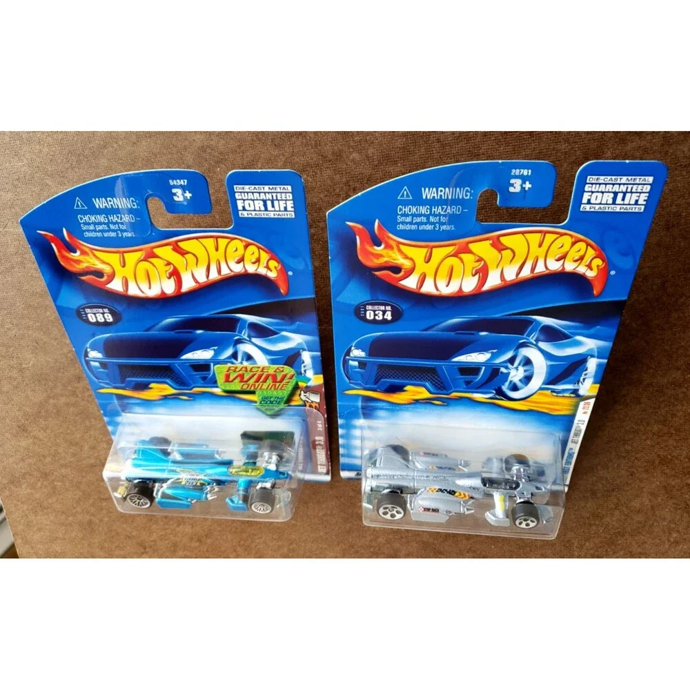 Hot Wheels JET THREAT 3.0 Gray 2001 First Editions #34 & Spectraflam II Blue #89